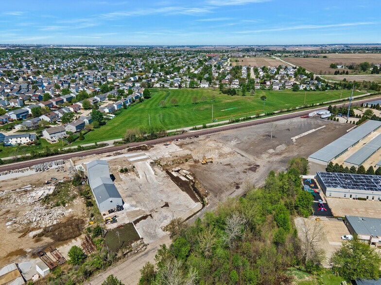 More Photos Of 1324 Fort Jesse Rd, Normal Industrial For Sale
