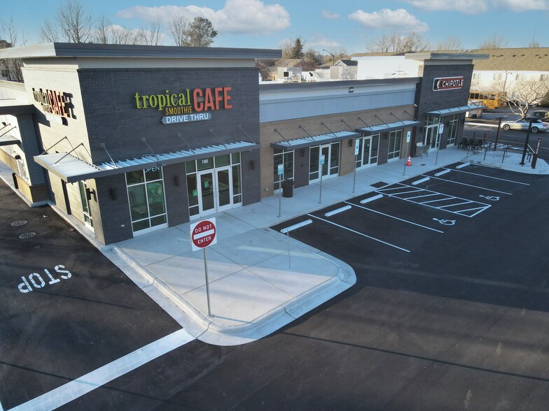 More Photos Of 2109 W Arlington Blvd, Greenville General Retail For Lease