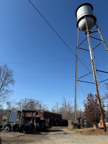 More Photos Of 2729 Ossipee Front St, Elon Truck Terminal For Sale