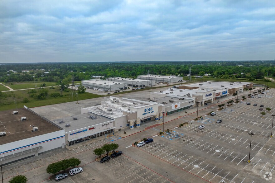 More Photos Of FM 2920 & Highway 249, Tomball Unknown For Lease