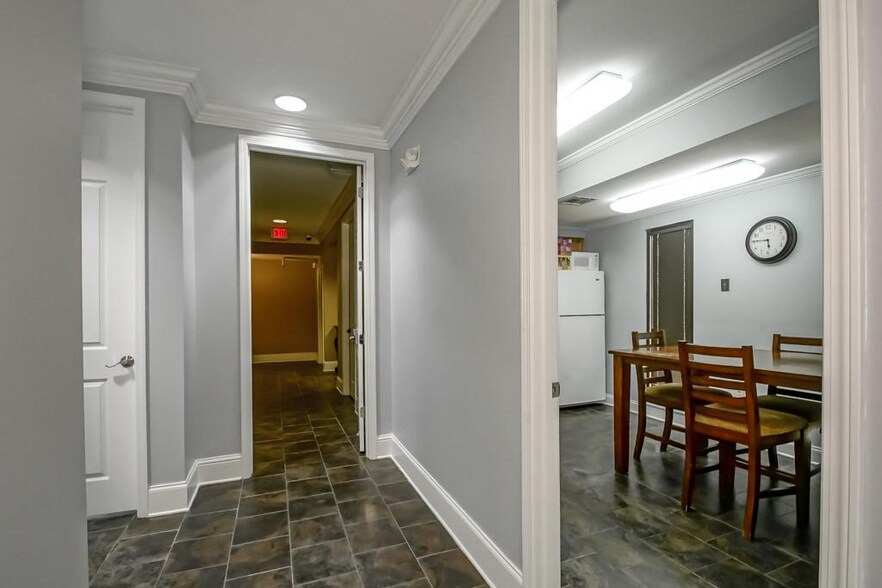 More Photos Of 1700 Highway 59, Mandeville General Retail For Lease