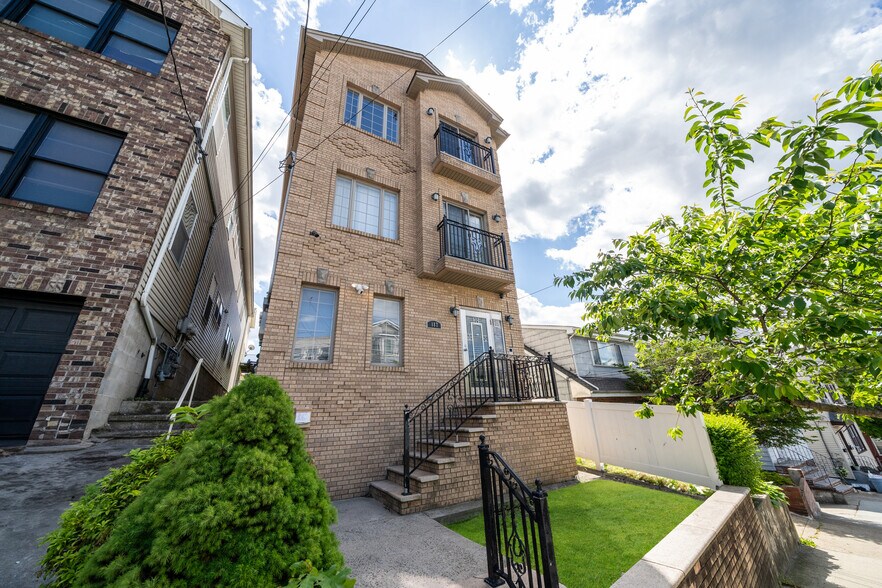 More Photos Of 187 Zabriskie St, Jersey City Apartments For Sale