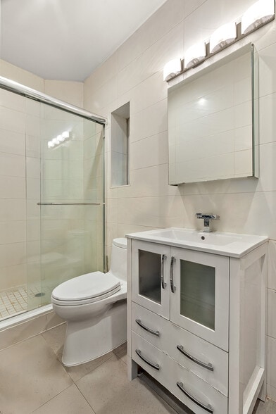More Photos Of 216 Third Ave, New York Storefront Retail Residential For Sale