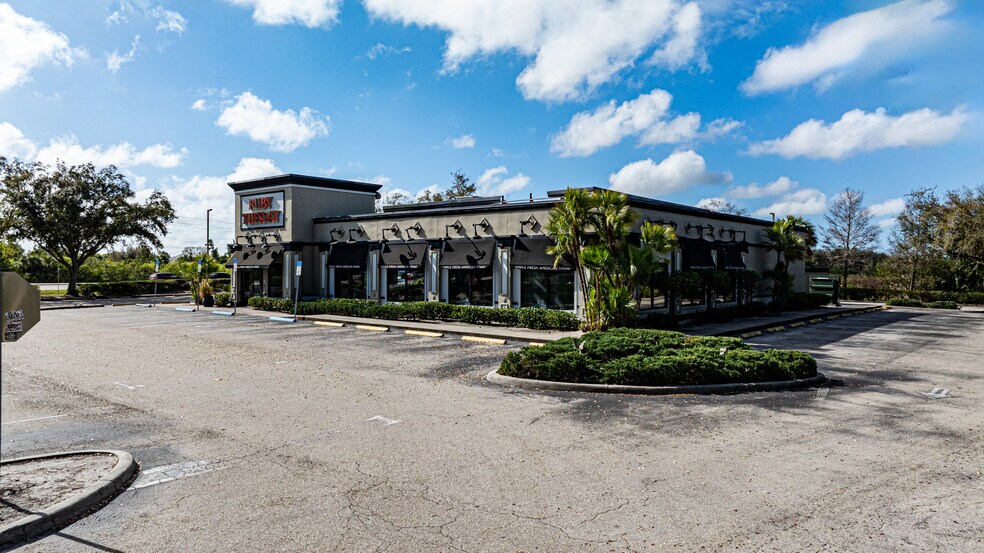 More Photos Of 9001 Park Royal Dr, Fort Myers Restaurant For Sale