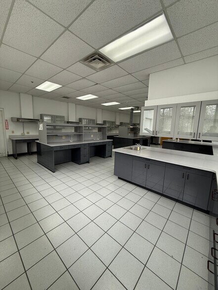 More Photos Of 143 Commerce Blvd, Loveland Warehouse For Sale