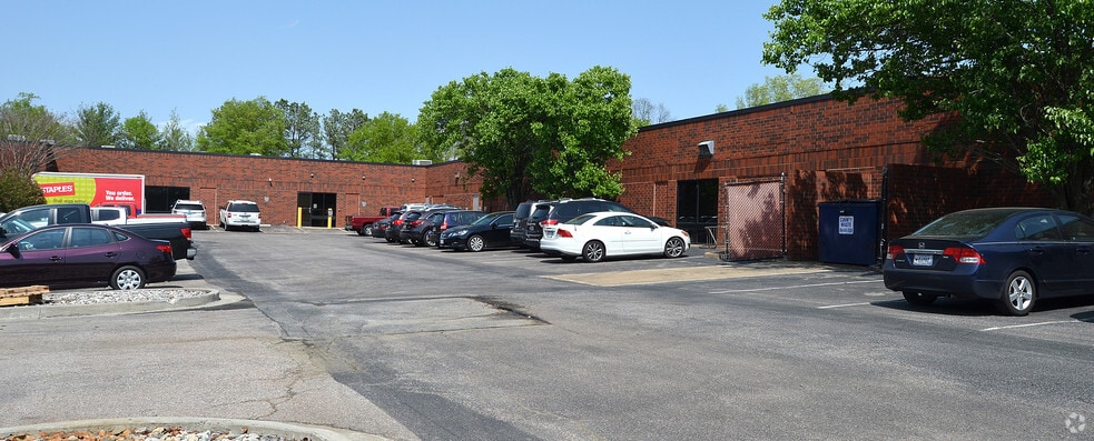 More Photos Of 3829-3855 Gaskins Rd, Richmond Office For Lease