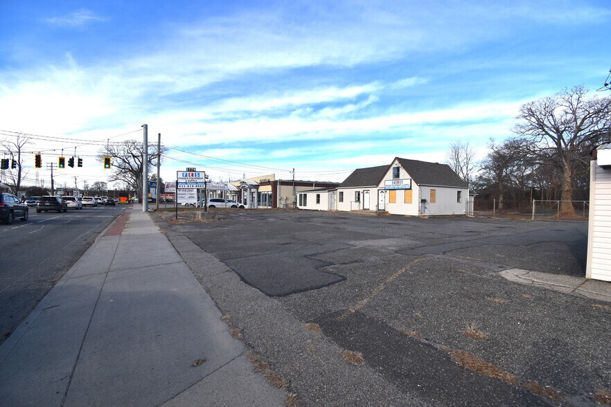 Primary Photo Of 1779 Middle Country Rd, Centereach Land For Lease