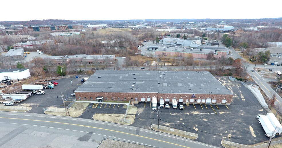 More Photos Of 15 Industrial Way, Wilmington Warehouse For Lease