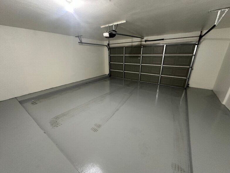 More Photos Of 2408 Gosford Rd, Bakersfield Apartments For Sale