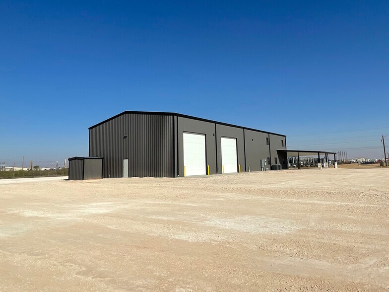 More Photos Of 9716 FM 307, Midland Warehouse For Lease