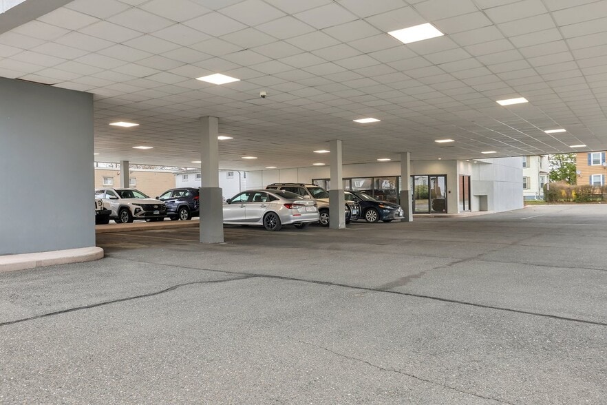 More Photos Of 67 Prospect Ave, West Hartford Medical For Sale