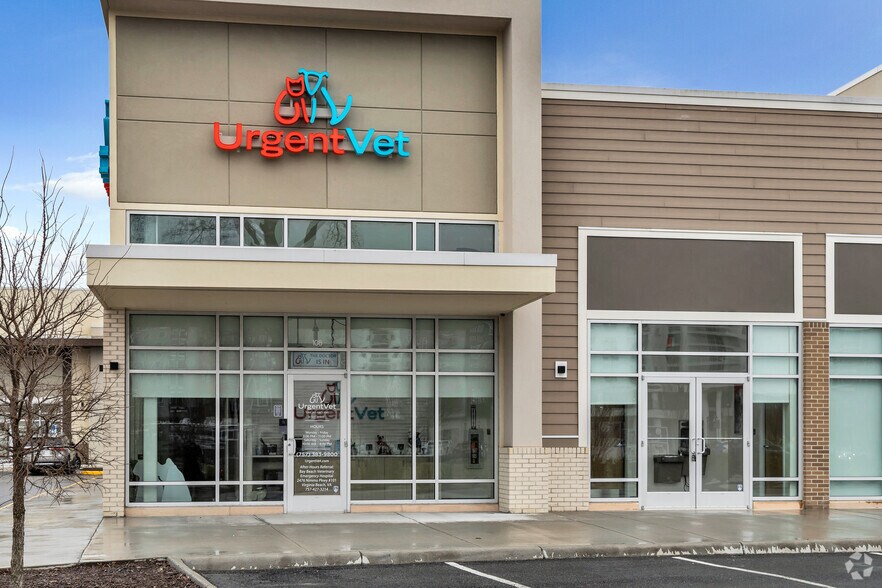 More Photos Of 601 Volvo Pky, Chesapeake Storefront For Lease