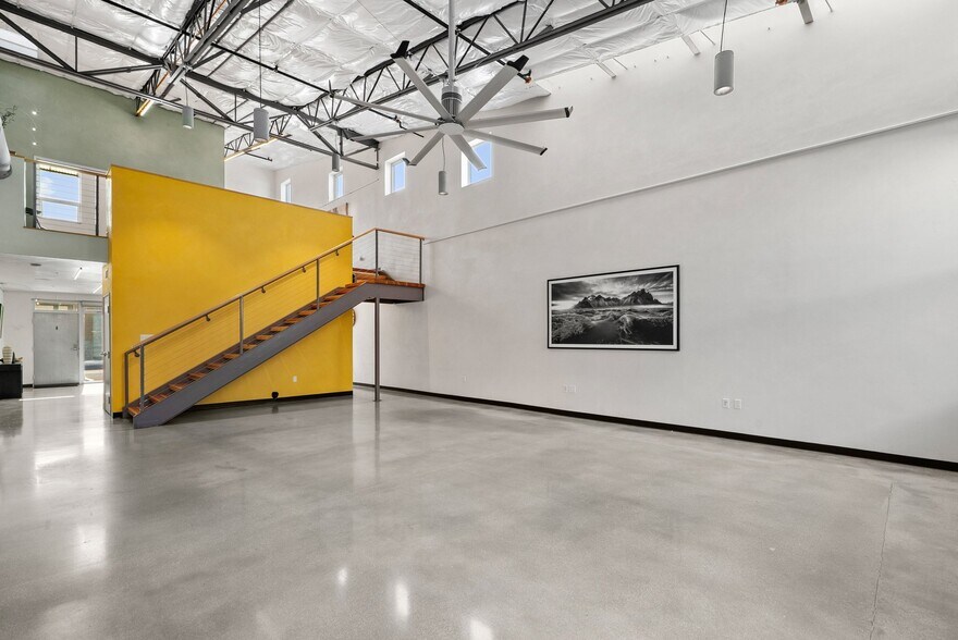 More Photos Of 108 High Rd, Santa Cruz Flex For Sale