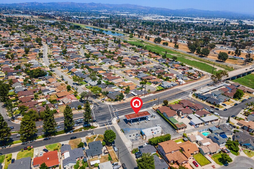 More Photos Of 9706 Telegraph Rd, Downey Service Station For Sale