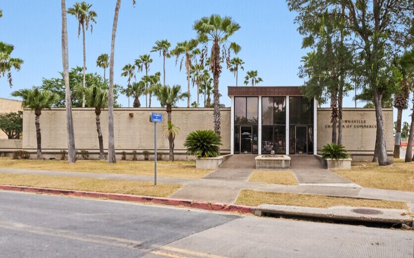 More Photos Of 1600 University Blvd, Brownsville Office For Sale