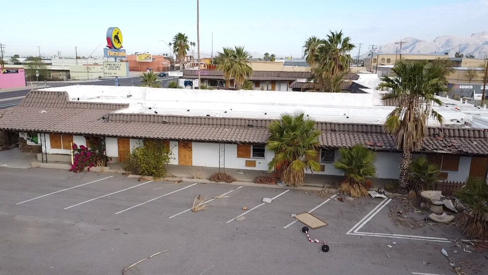 More Photos Of 1742 N Oracle Rd, Tucson Apartments For Sale