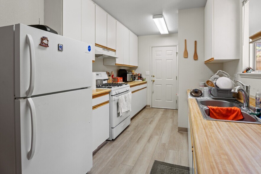 More Photos Of 757 Waugh Ln, Ukiah Apartments For Sale