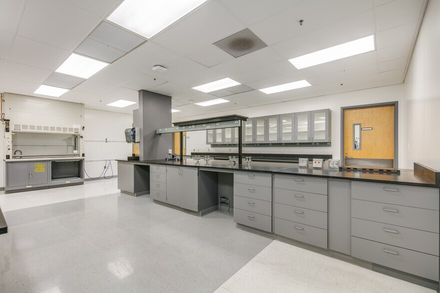 More Photos Of 319 N Bernardo Ave, Mountain View Research And Development For Lease