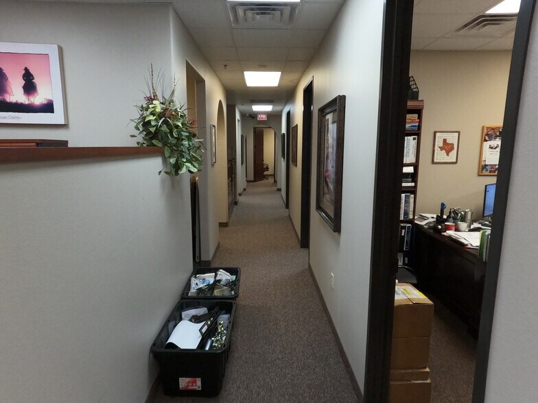 More Photos Of 6570 Naaman Forest Blvd, Garland Medical For Sale