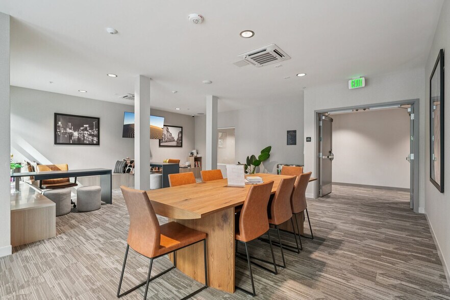 More Photos Of 1010 11th St, Sacramento Apartments For Lease