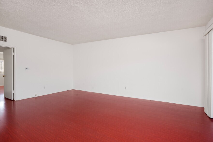 More Photos Of 406 S St Andrews Pl, Los Angeles Apartments For Sale