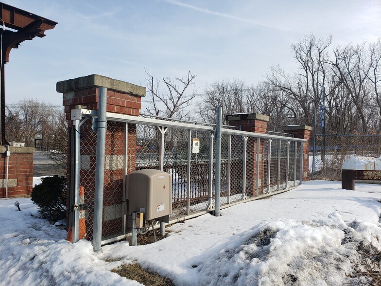 More Photos Of 11 River Rd, Glenmont Self Storage For Sale