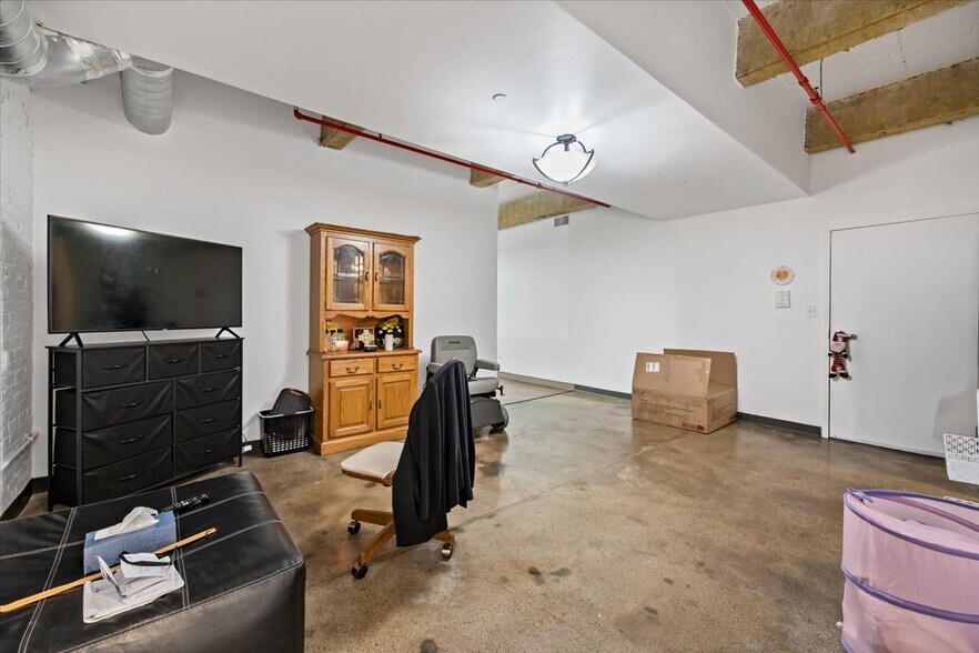 More Photos Of 128 N 8th St, Allentown Warehouse For Sale