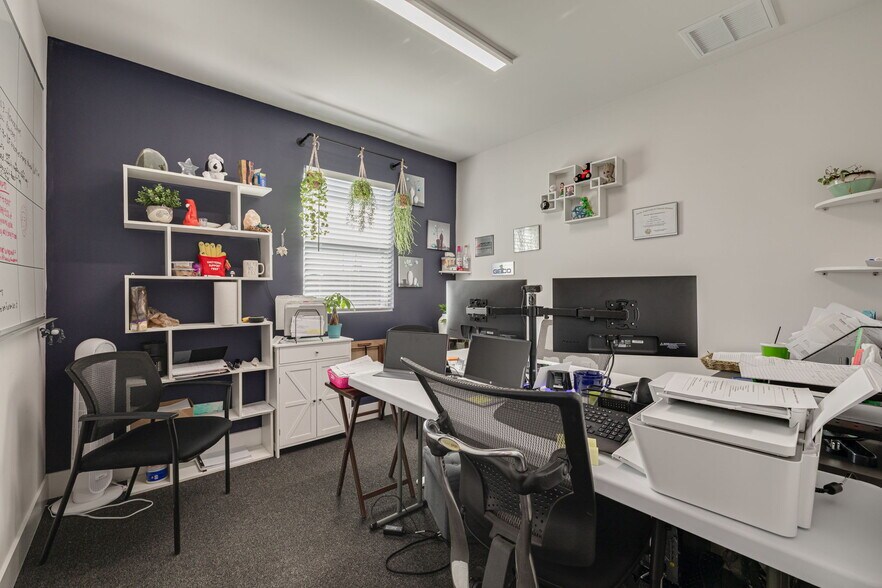 More Photos Of 2312 US Highway 19, Holiday Office For Sale