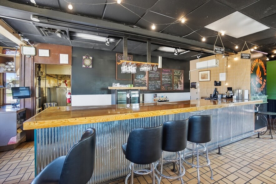 More Photos Of 1535 Xenia Ave, Yellow Springs Restaurant For Sale
