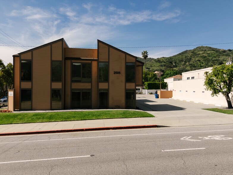 More Photos Of 2505 Canada Blvd, Glendale Office For Lease