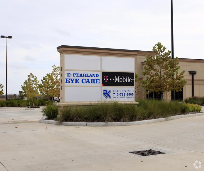 More Photos Of 8498 S Sam Houston Pky E, Houston Storefront For Sale