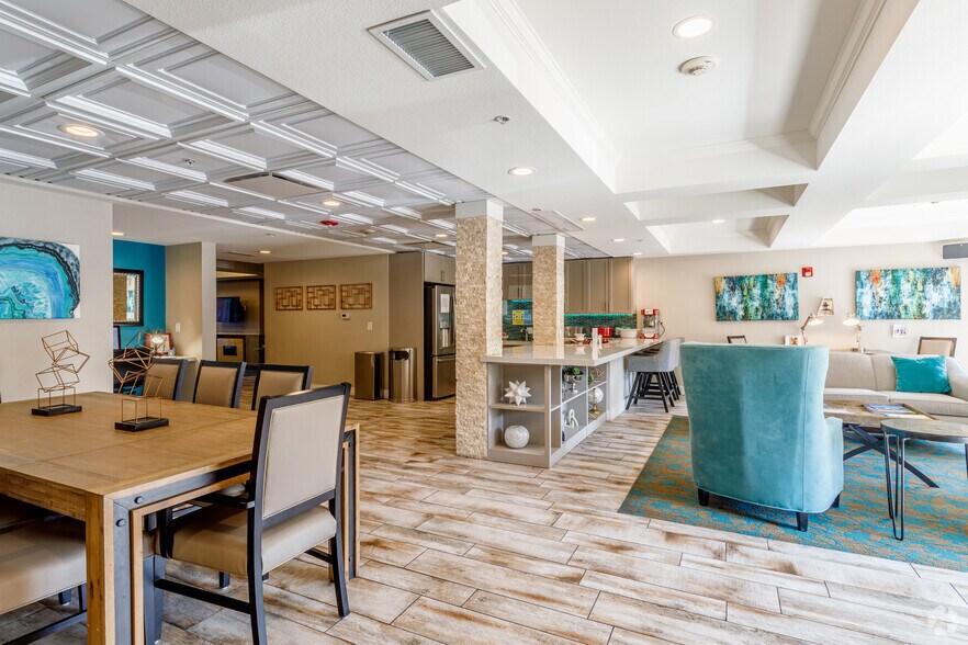 More Photos Of 1027 Washington Ave, Golden Apartments For Lease