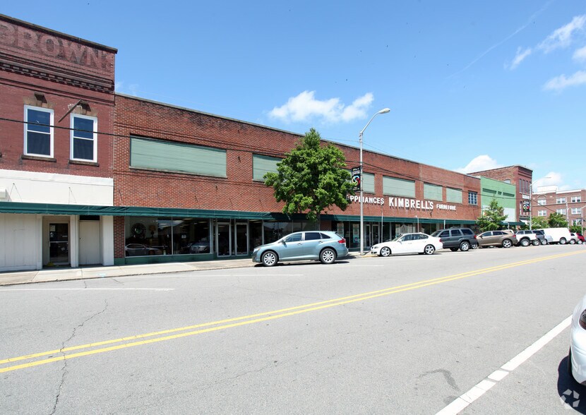 More Photos Of 120-132 S Moore St, Sanford Storefront For Lease