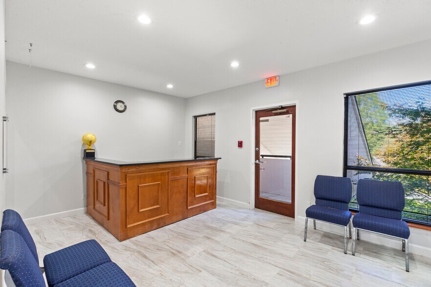 More Photos Of 1820 The Exchange SE, Atlanta Office For Sale