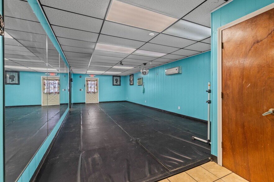 More Photos Of 11223 NW 10th St, Oklahoma City Daycare Center For Sale