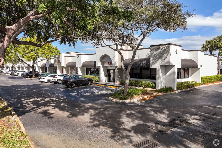 More Photos Of 6555 Powerline Rd, Fort Lauderdale Unknown For Lease