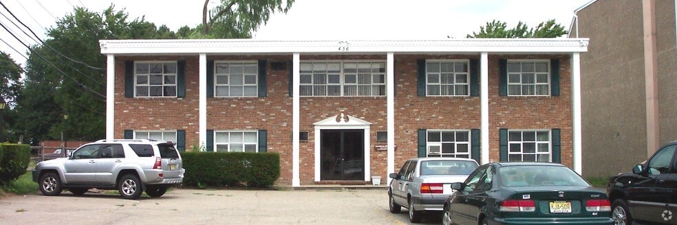 More Photos Of 436 Old Hook Rd, Emerson Medical For Sale