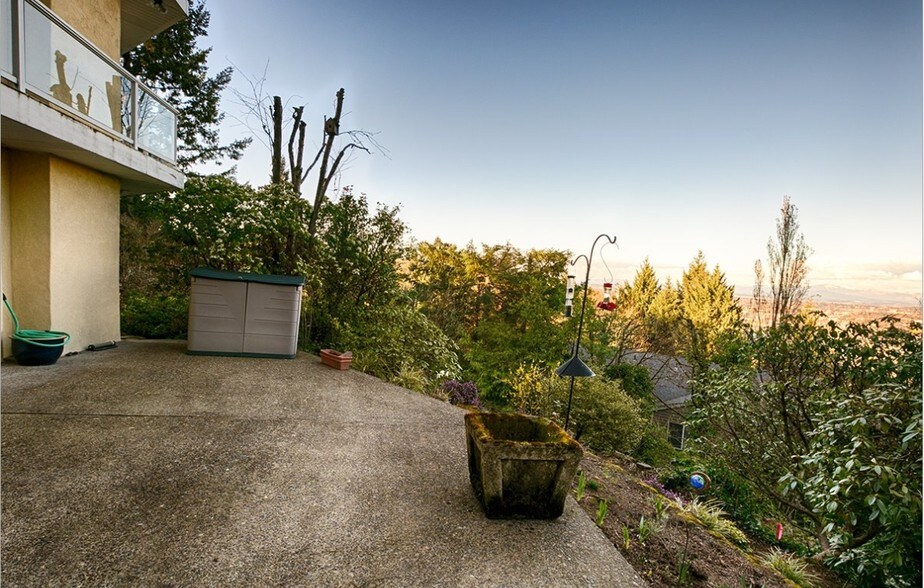 More Photos Of 3020-3024 SW 12th Ave, Portland Apartments For Sale