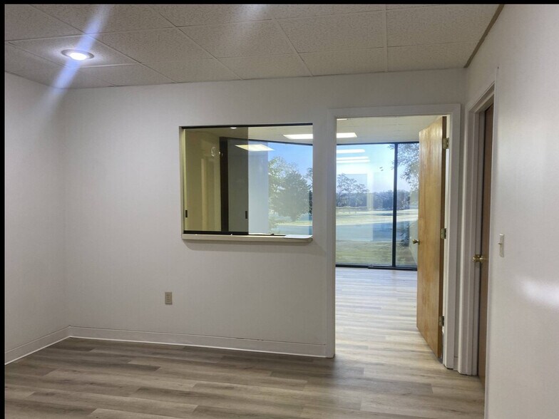 More Photos Of 2800 E Silver Springs Blvd, Ocala Office For Sale