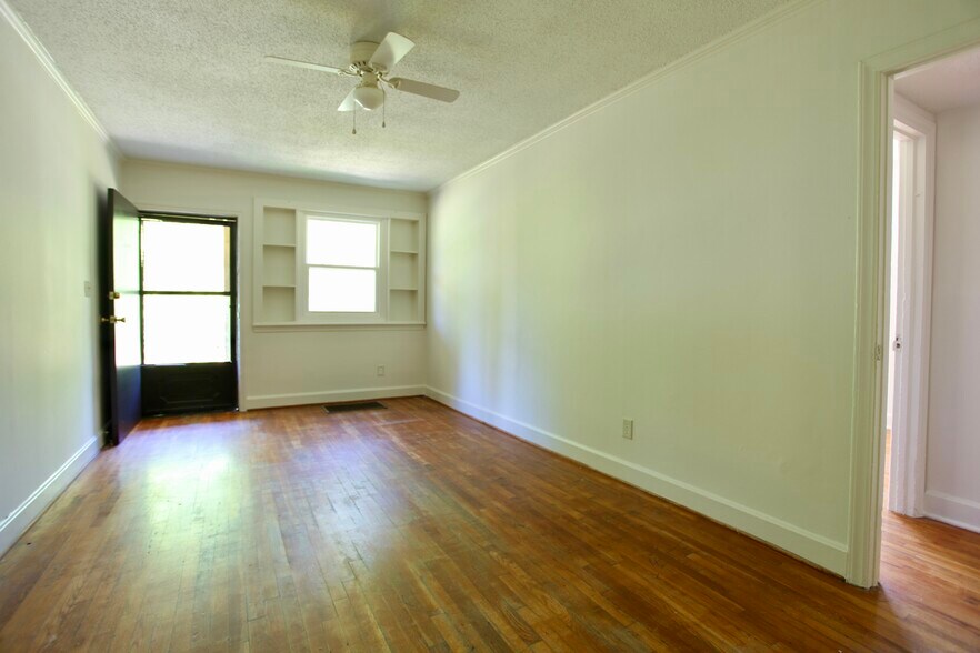 More Photos Of 5304 Eaton Cir, Charlotte Multifamily For Sale