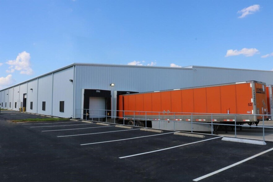 More Photos Of 1180 Commerce Dr, Tuscaloosa Warehouse For Lease