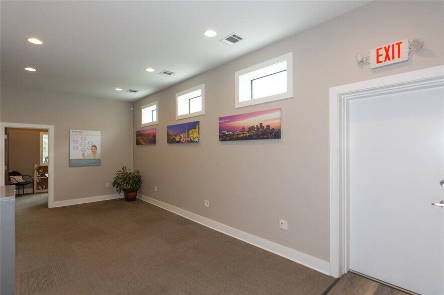 More Photos Of 275 Frog Pond Ln, Dripping Springs Office For Lease