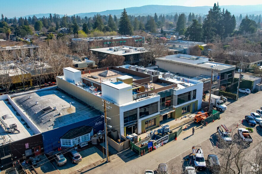 More Photos Of 870 Santa Cruz Ave, Menlo Park General Retail For Sale