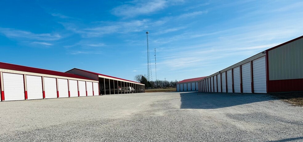 More Photos Of 10510 SE Hwy 7, Clinton Self Storage For Sale