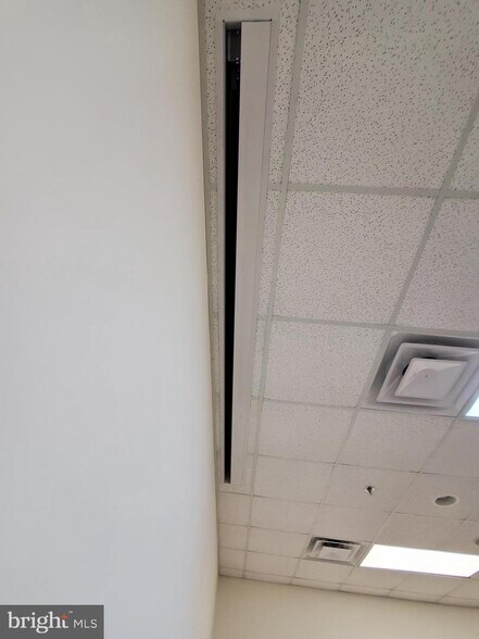 More Photos Of 3619 Richmond Hwy, Stafford Light Distribution For Sale