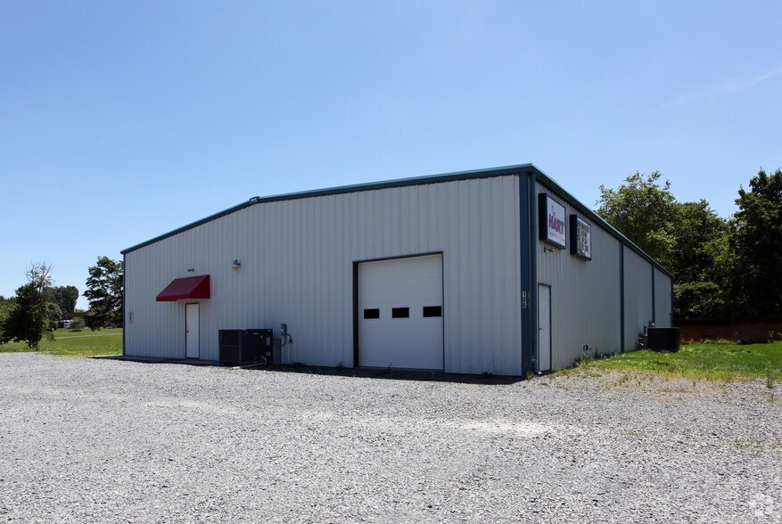 Primary Photo Of 106 Scenic Dr, King Warehouse For Lease