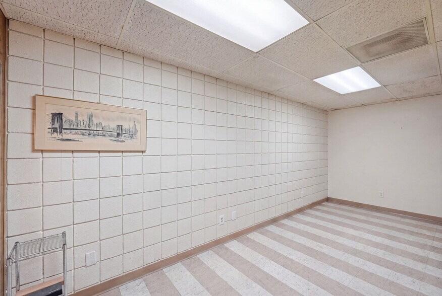 More Photos Of 2268 Long Beach Blvd, Long Beach Medical For Sale