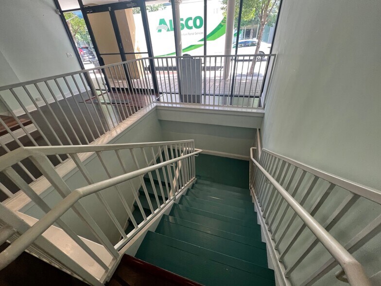 More Photos Of 300 Clematis St, West Palm Beach Storefront Retail Office For Lease