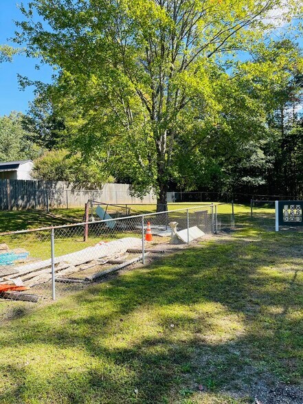 More Photos Of 301 W Main St, Stoneville Office For Sale