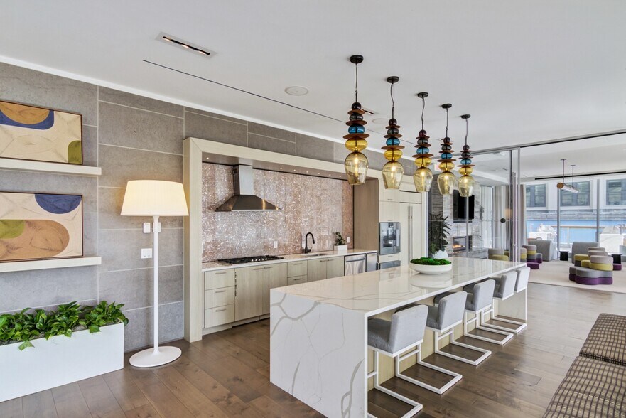 More Photos Of 165 Main St, Cambridge Apartments For Lease